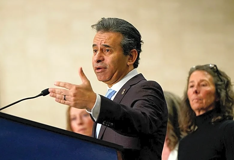 FDA commissioner Makary is resigning, sources say