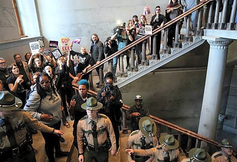 Tennessee Democrats stripped of House committee seats over redistricting protests