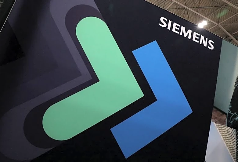 Siemens Q2 profit misses forecasts, orders surge