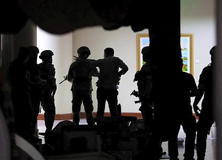 Gunshots fired as chaos erupts at Philippine Senate