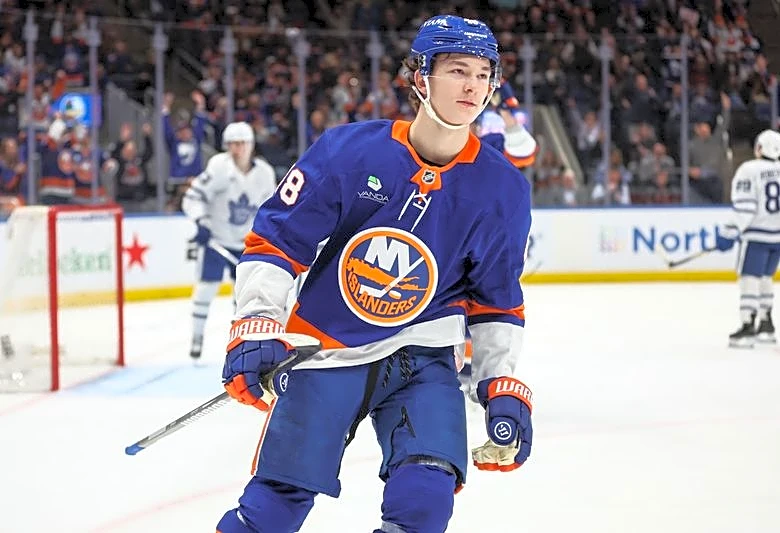 Isles' Matthew Schaefer wins Calder Trophy as NHL's top rookie