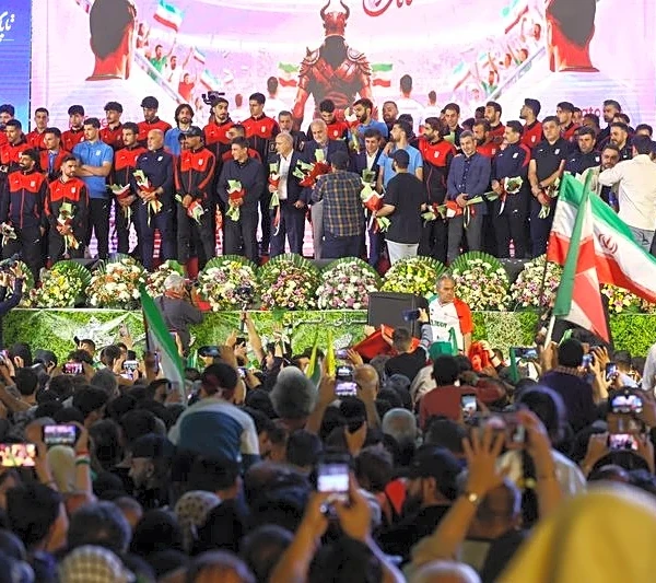 Soccer-Iran hold World Cup departure rally despite continuing concerns