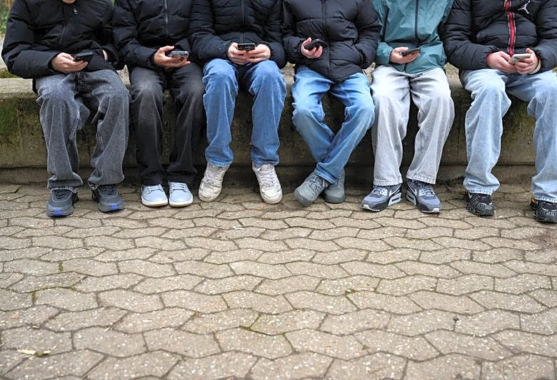 Meta and Google fund US kids' groups, as critics warn of social media risk