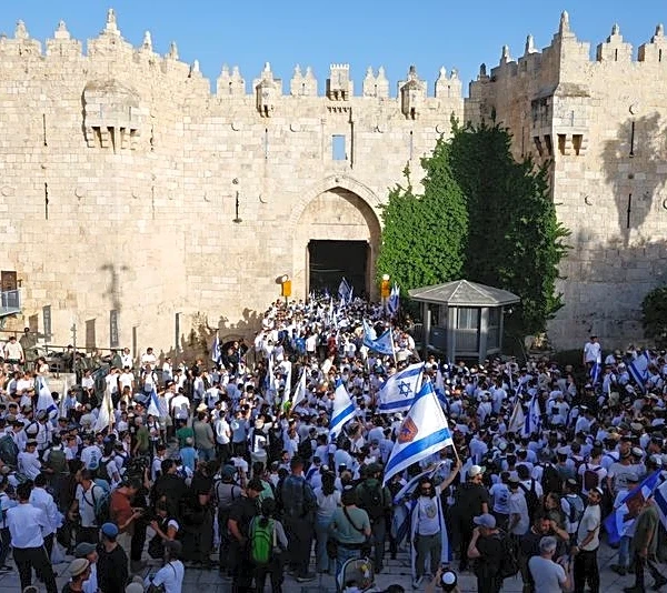 Israeli nationalists hold parade marking their capture of East Jerusalem