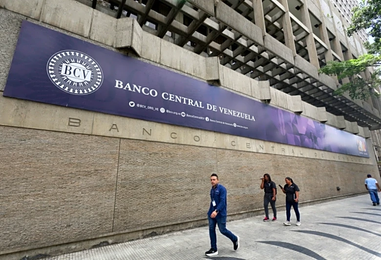 Explainer-Venezuela starts giant debt rework, but hurdles remain