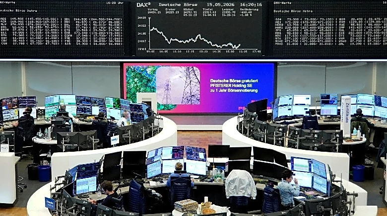 European shares fall as inflation worries grip markets