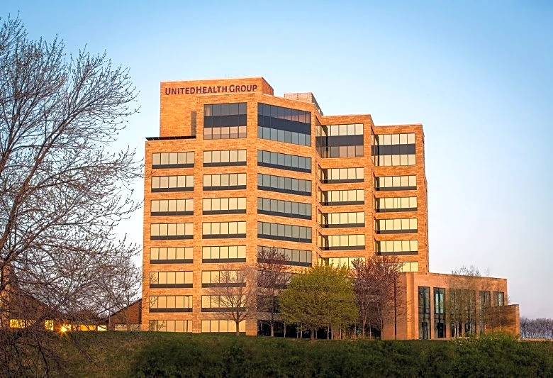 UnitedHealth falls after Berkshire sells stake in health insurer