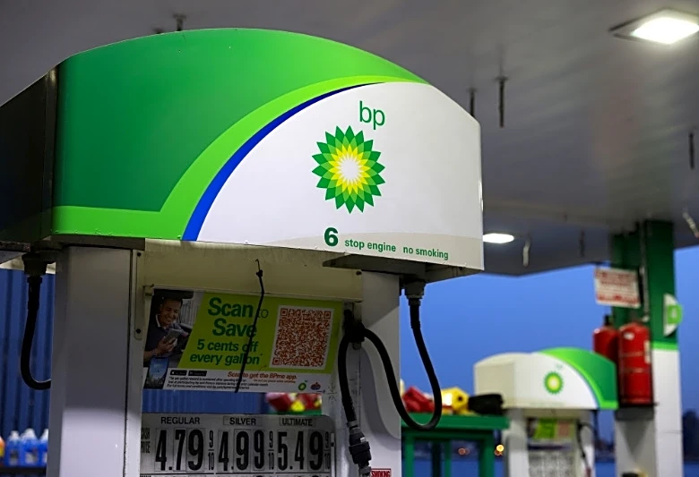 BP fails to reach deal with union as Indiana refinery lockout drags on