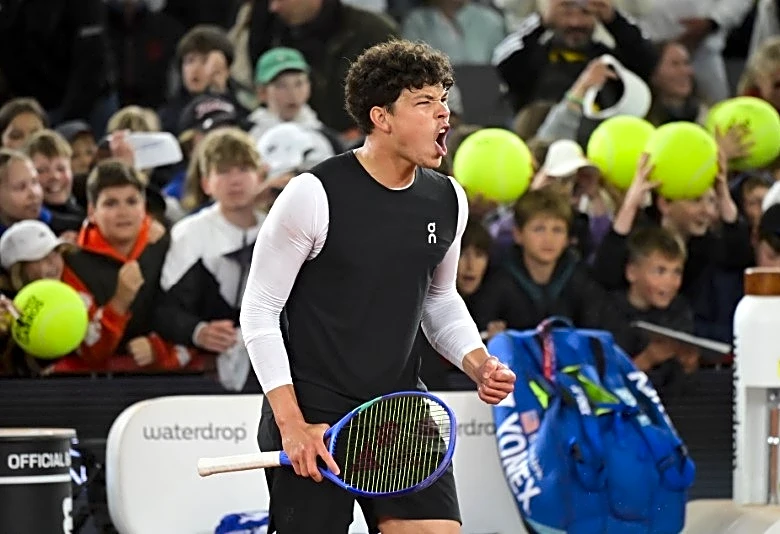ATP roundup: Ben Shelton, Alex de Minaur win tough openers at Hamburg