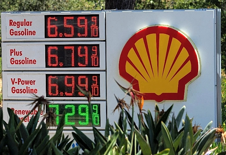 High gas prices spur Americans to improvise, from bus rides to toy cars