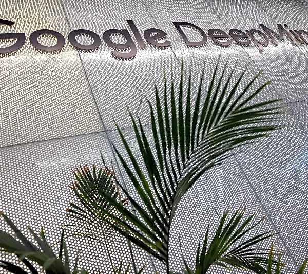 Google DeepMind hires staff from Contextual AI in licensing deal, Bloomberg News reports
