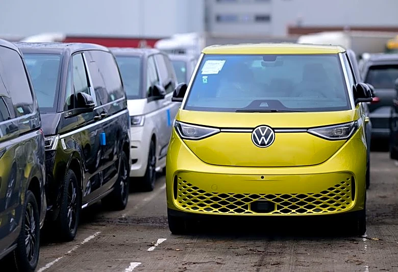 Europe EV sales leap as Iran war pushes up petrol pump prices