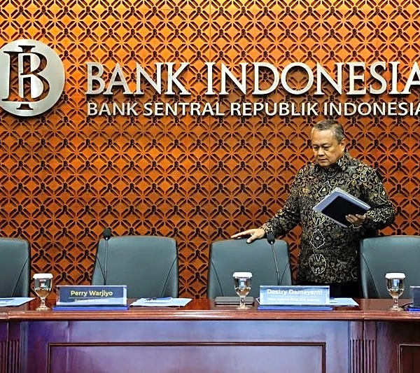 Indonesia central bank delivers hefty interest rate rise as it looks to stem battered rupiah's fall