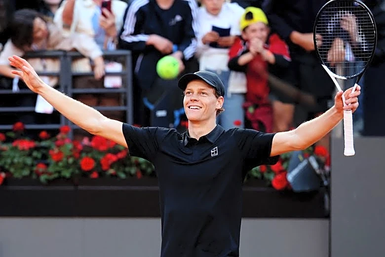 Tennis-Rampant Sinner eyeing full set of majors at French Open