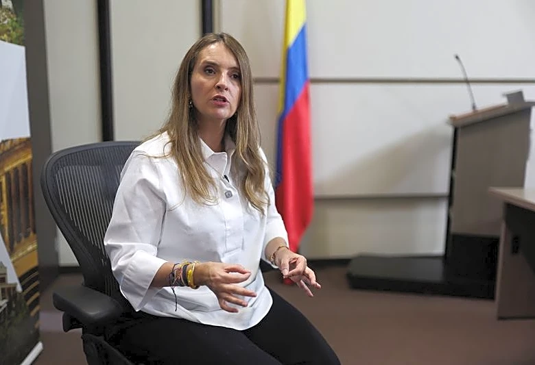 Colombian presidential candidate Valencia vows end to 'total peace' policy, will be tougher on security