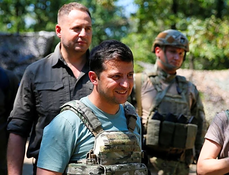 Ukraine to beef up northern defences over Russian offensive plans
