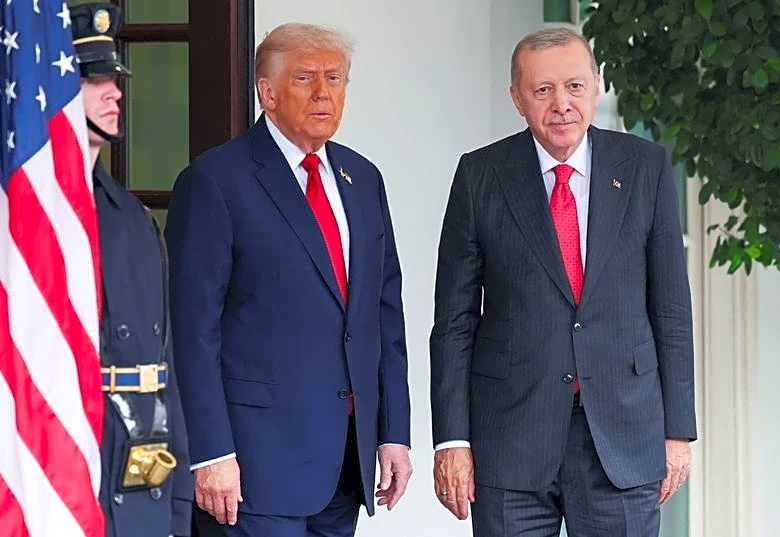 Turkey's Erdogan tells Trump issues with Iran can be resolved, Ankara says