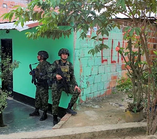 Colombia's ELN rebels, FARC dissidents announce ceasefire for presidential election