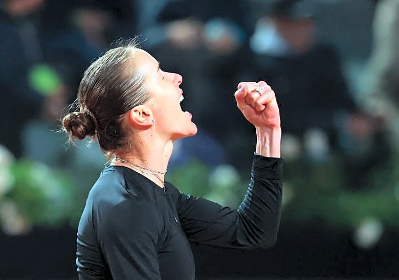 Tennis-Who are among the women's contenders to look out for at the French Open?