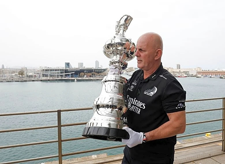 Sailing-America's Cup crews square up for first skirmishes off Sardinia