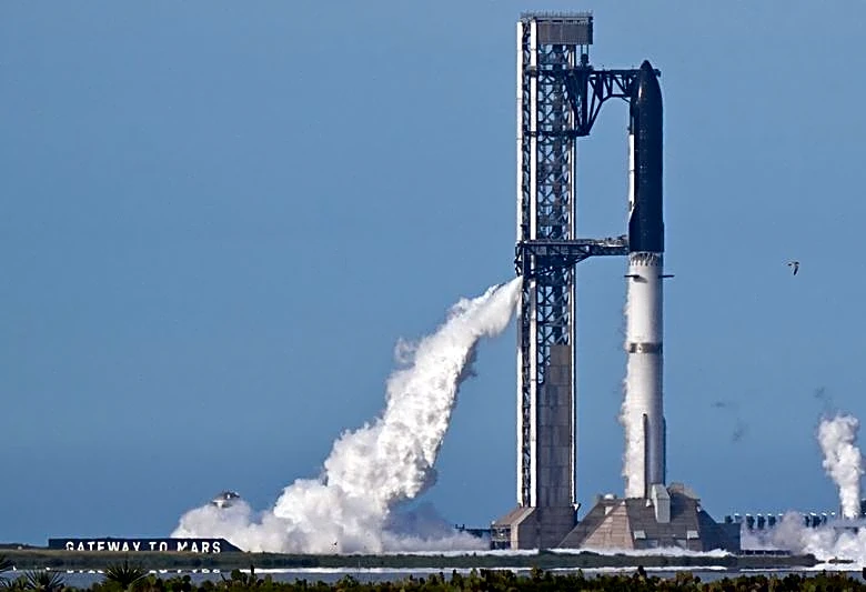 SpaceX scrubs Thursday launch of Starship V3 from Texas