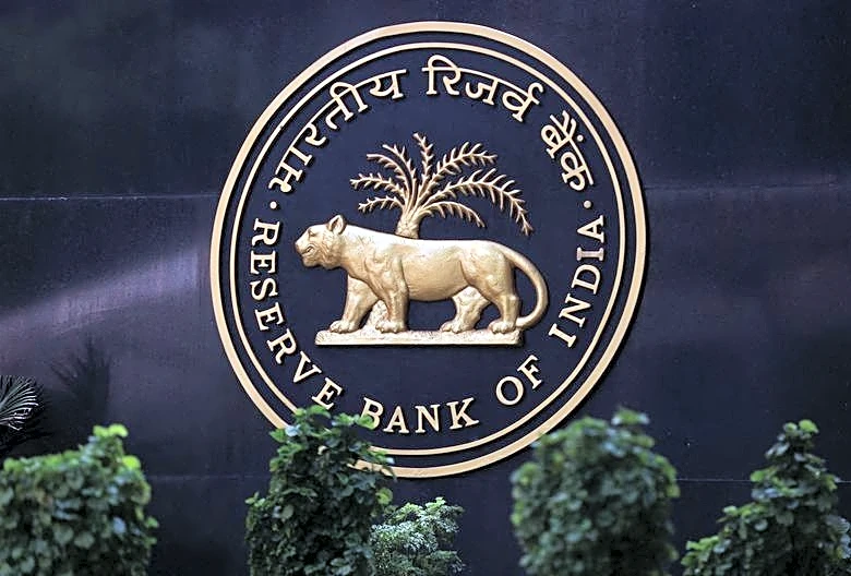 India central bank not in favour of rate hikes to defend rupee, prioritises inflation, sources say