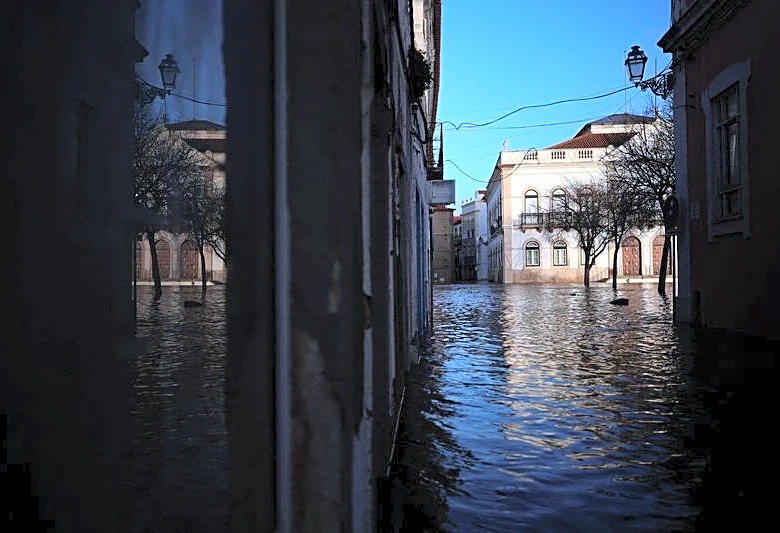 Portugal says budget balance 'extremely difficult' after huge storm costs