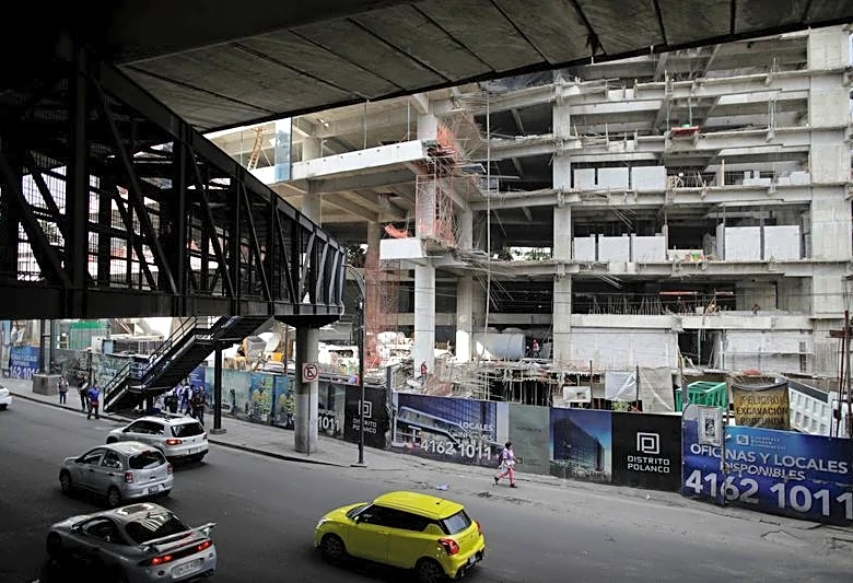 Mexico economy shrinks in first quarter, but beats bleakest forecasts