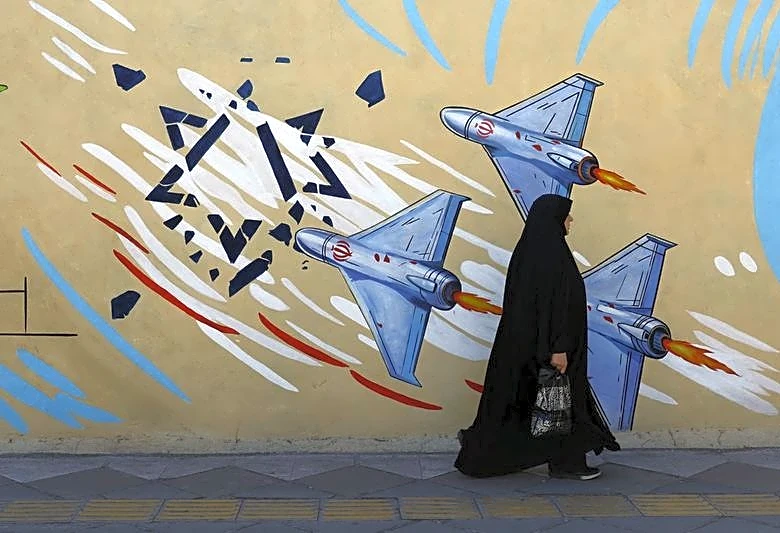 Exclusive-Qatari negotiating team in Tehran to try to help secure US-Iran deal to end war, says source