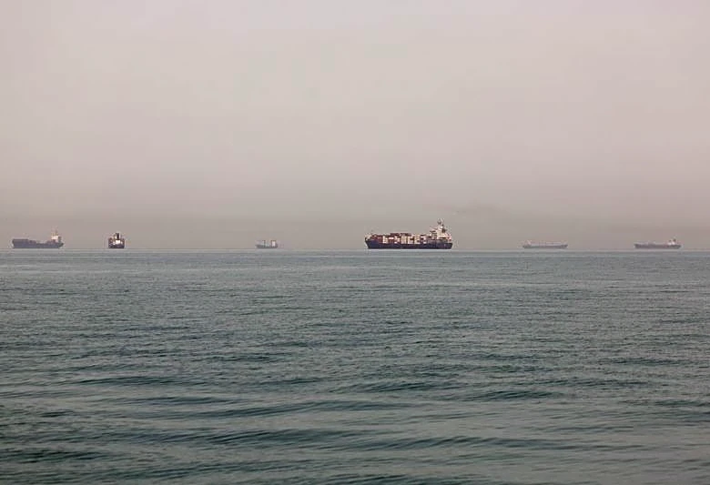 France readies UN resolution on Hormuz as vote on US text stalls