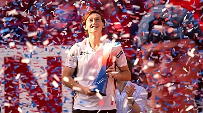 Tennis-Peruvian Buse beats Paul to win Hamburg crown ahead of French Open