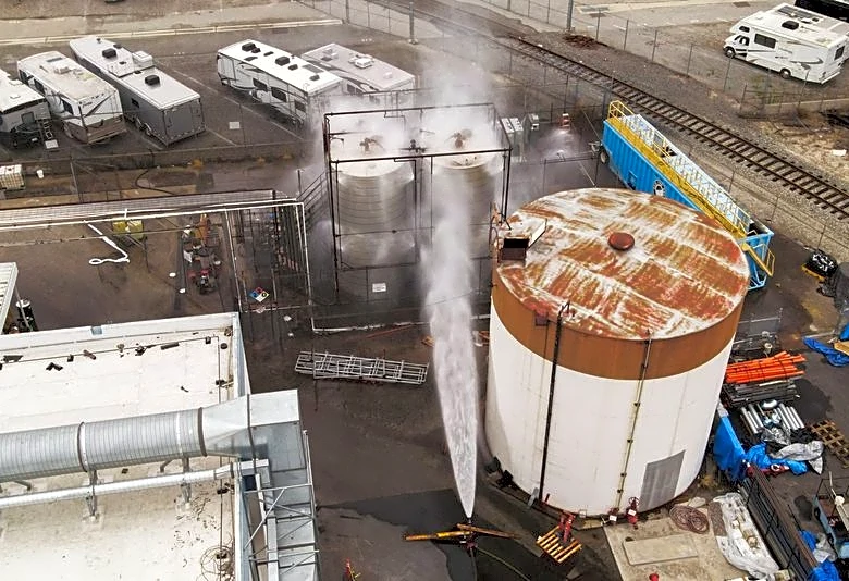 California chemical tank heating up after evacuation in LA suburb, fire official