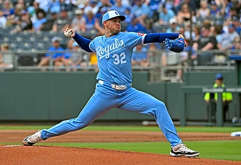 MLB roundup: Stephen Kolek's shutout helps Royals snap 4-game skid