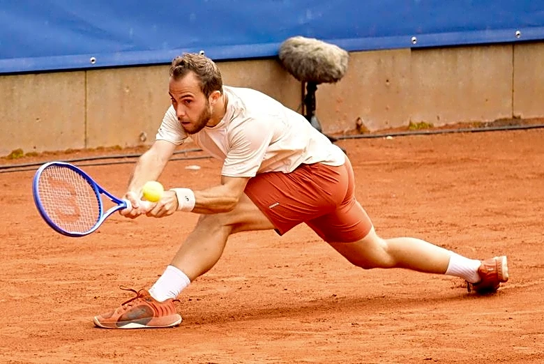 Tennis-Monfils embraces final Roland Garros as trickster Gaston looks to spoil send-off
