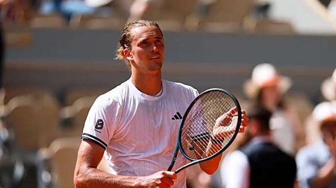 Tennis-Zverev in cruise control as French Open starts under blazing sun