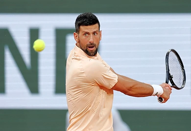 Tennis-Record hunter Djokovic passes Mpetshi Perricard test in Paris