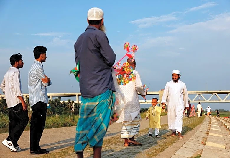 ADB to provide $5 billion to Bangladesh as economic pressures mount