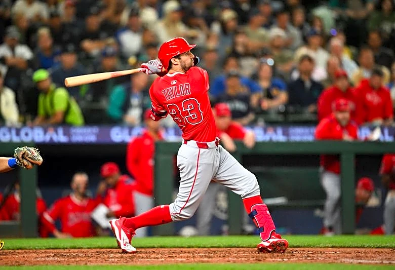 Former All-Star Chris Taylor announces retirement
