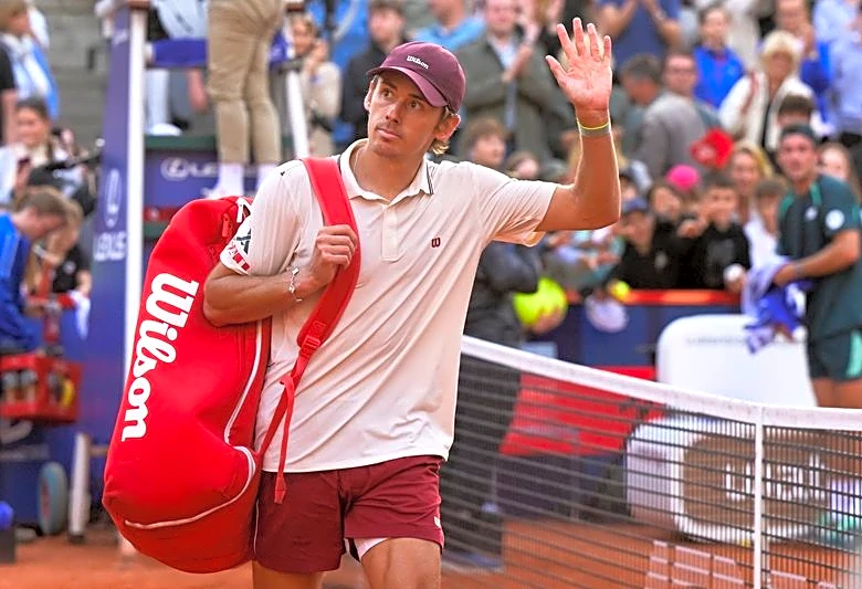 Tennis-De Minaur faces rising star Blockx at French Open, Svitolina downplays title talk