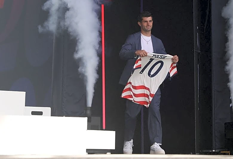 Soccer-Pulisic and Adams lead US 26-man World Cup squad