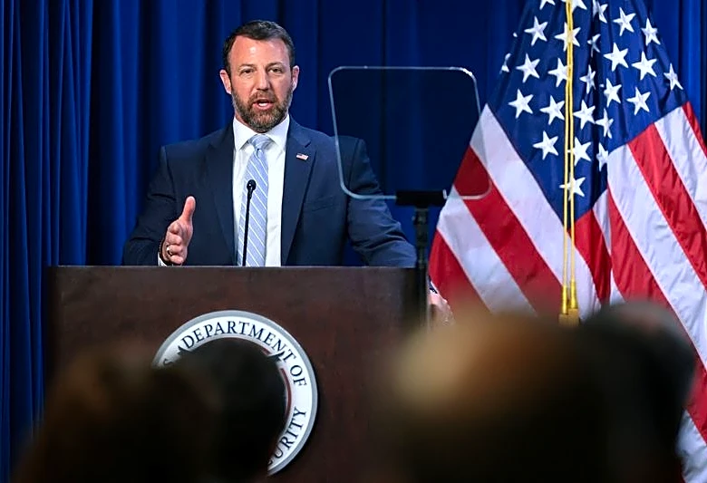 US draws up plans to halt immigration, customs processing at 'sanctuary city' airports