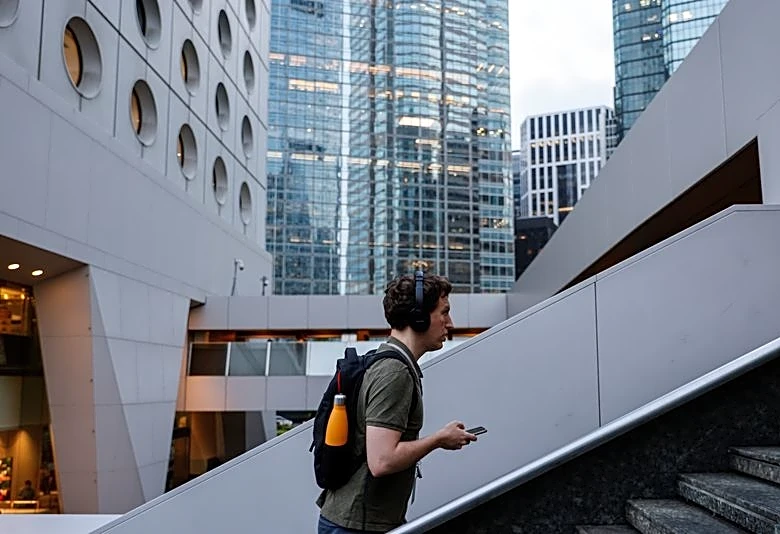 Hong Kong watchdog raids local units of two Chinese brokerages, sources say
