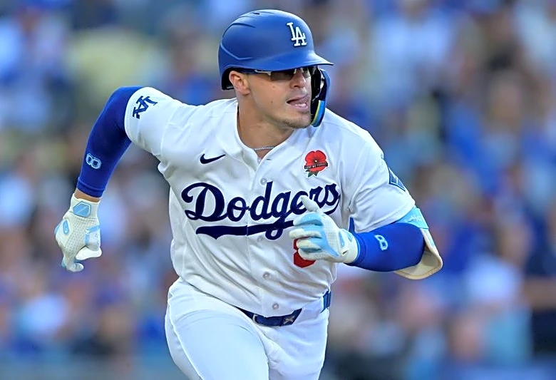 Dodgers' injuries: Enrique Hernandez returns to IL; Shohei Ohtani is OK