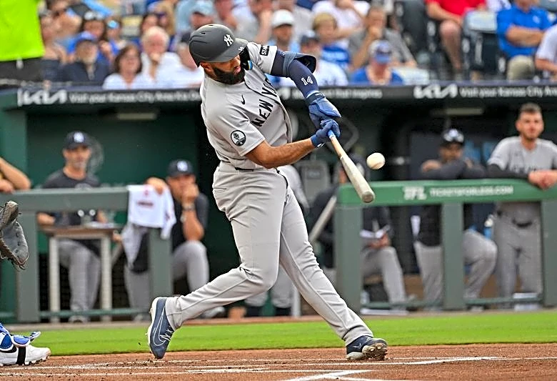 MLB roundup: Yankees smack 6 homers, manhandle Royals