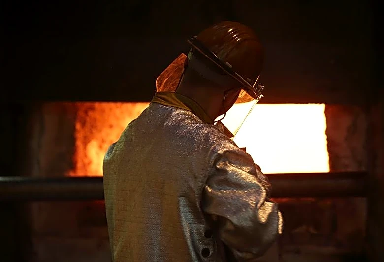 Analysis-Canada turns from US to Europe as Iran war propels aluminium higher