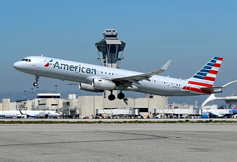 American Airlines sees resilient demand cushioning fuel-price hit