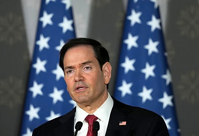 US vows to prevent any Ebola cases from entering the country
