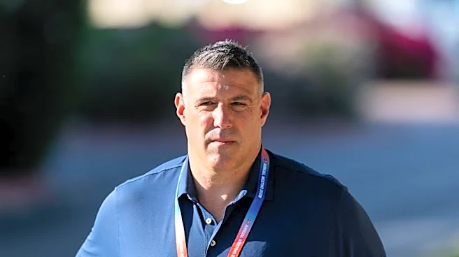 Patriots coach Mike Vrabel dances around distractions, 'focus on today'