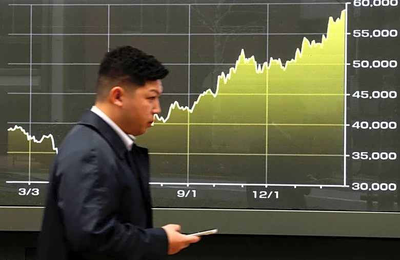 Foreign investors buy Japanese stocks for eighth week on AI rally