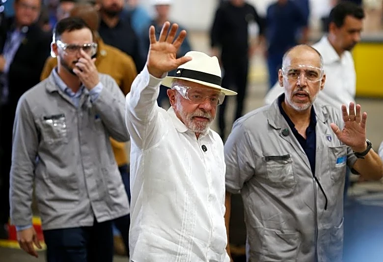 Brazil's lower house approves Lula-backed proposal to cut work week